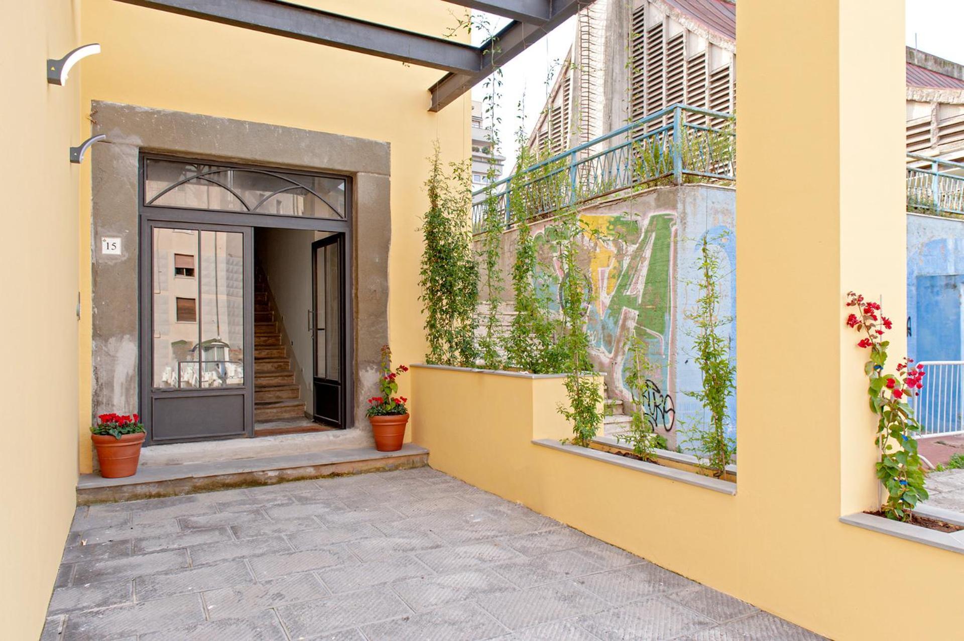 Waterfront Balcony I Grani 2 Resort Style Suite Livorno Exterior foto