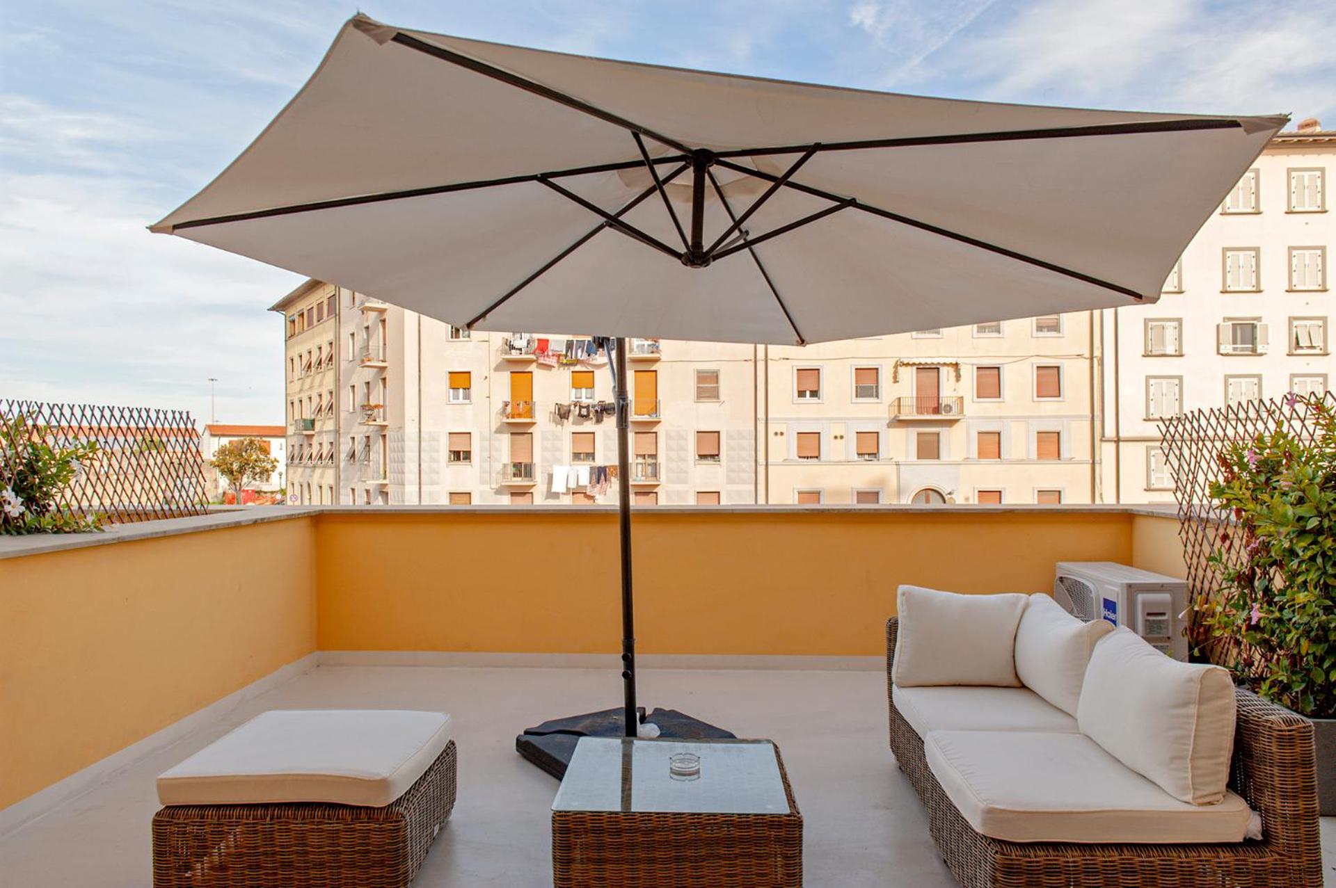 Waterfront Balcony I Grani 2 Resort Style Suite Livorno Exterior foto